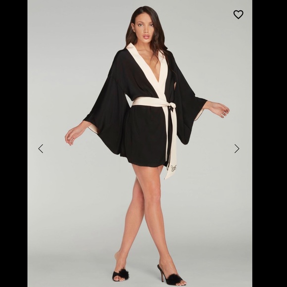 Agent Provocateur Classic Kimono - Picture 3 of 7